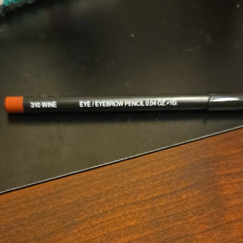J.B.S. Eyebrow/Eye Pencil 310 Wine - Deep Red Cap